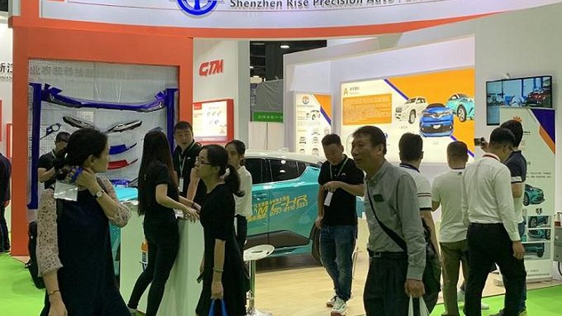 汽车美容用品材质分类与价格解析